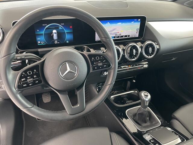 Mercedes-Benz B-KLASSE 160 Advantage Achteruitrijcamera - Airco - Cruise control - Navigatie full map - Parkeersensoren voor en achter - Start/ stop systeem