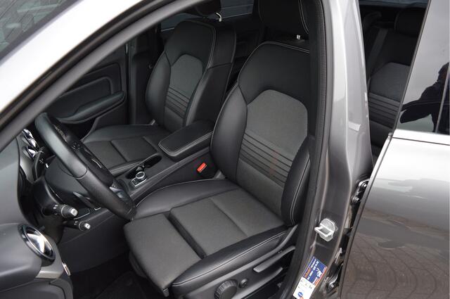 Mercedes-Benz B-KLASSE 180 Ambition | ORG. NL | TREKHAAK | AUTOMAAT |