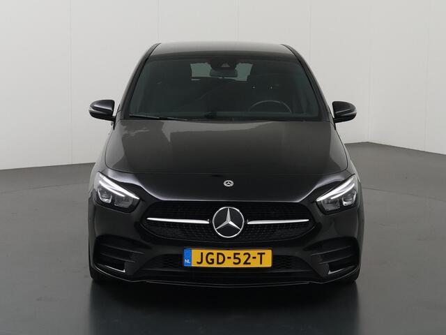 Mercedes-Benz B-KLASSE 250 e AMG Line | AMG | Night pakket | Sfeerverlichting | Stoelverwarming | LED | Achteruitrijcamera | Apple carplay/Android auto |