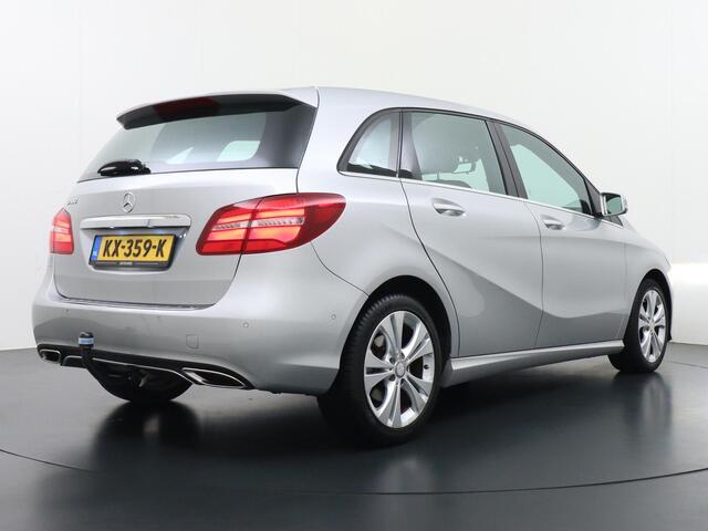 Mercedes-Benz B-KLASSE 180 Ambition Facelift Urban Navigatie Camera Trekhaak Automaat