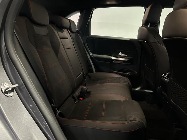 Mercedes-Benz B-KLASSE 200 Business Solution AMG | Trekhaak | Stoelverwarming | Navigatie | Achteruitrijcamera