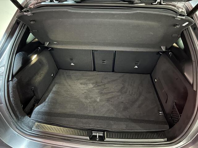 Mercedes-Benz B-KLASSE 200 Business Solution AMG | Trekhaak | Stoelverwarming | Navigatie | Achteruitrijcamera