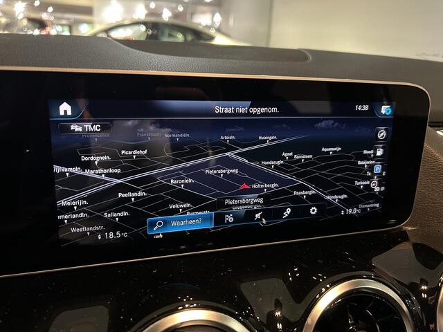 Mercedes-Benz B-KLASSE 200 Business Solution AMG | Trekhaak | Stoelverwarming | Navigatie | Achteruitrijcamera