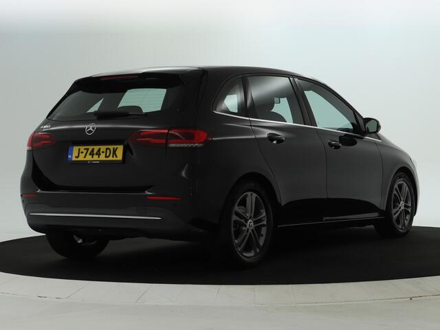 Mercedes-Benz B-KLASSE 180 Advantage Achteruitrijcamera | Ledkoplampen | EASY PACK achterklep | Spiegelpakket. Inclusief 24 maanden MB Certified garantie voor Europa.