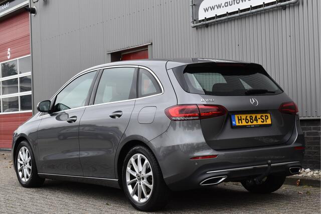 Mercedes-Benz B-KLASSE 180 Premium Automaat, Widescreen, Stoelverwarming, Sportstoelen, Navi
