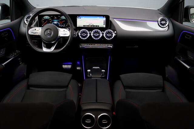 Mercedes-Benz B-KLASSE 220 AMG Line Premium+ | Panoramadak | Augmented Reality | Advanced Sound System | Keyless Go | Cruise Control | Stoelverwarming | Dodehoekassistent | Nightpakket |
