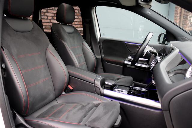 Mercedes-Benz B-KLASSE 220 AMG Line Premium+ | Panoramadak | Augmented Reality | Advanced Sound System | Keyless Go | Cruise Control | Stoelverwarming | Dodehoekassistent | Nightpakket |