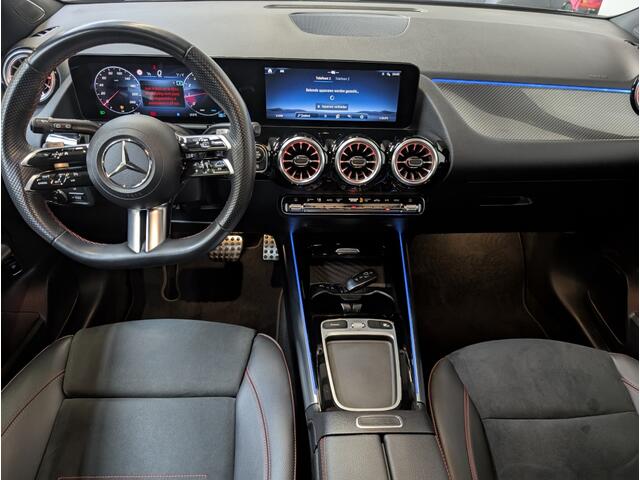 Mercedes-Benz B-KLASSE 180 AMG Line|PANO| CAMERA | STOELV