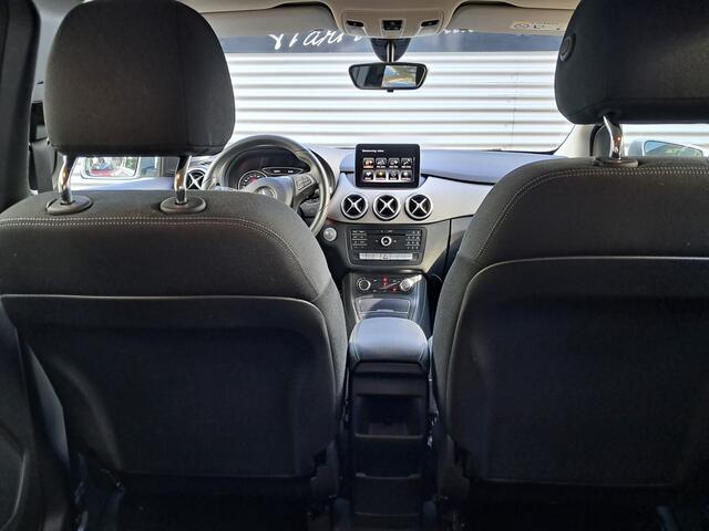 Mercedes-Benz B-KLASSE 180 Ambition Automaat met 20.409 km !!!!! | Clima | Cruise control | Navigatie | LM Velgen | Michelin Cross Climate banden | RIJKLAARPRIJS INCL 12 MAANDEN GARANTIE EN BEURT