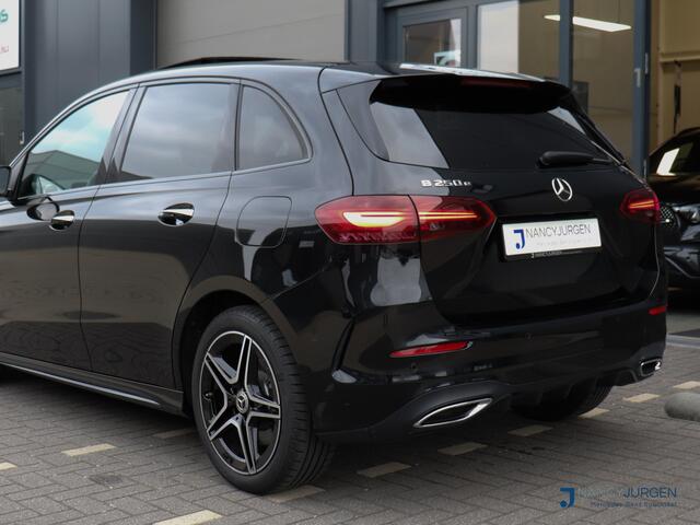 Mercedes-Benz B-KLASSE 250 e AMG | 8G Aut. | Pano | Camera | MBUX High End | Ambiente Light | Apple Car Play/ Android Auto | Keyless Go | Advanced Plus Pakket | Parkeer Pakket |
