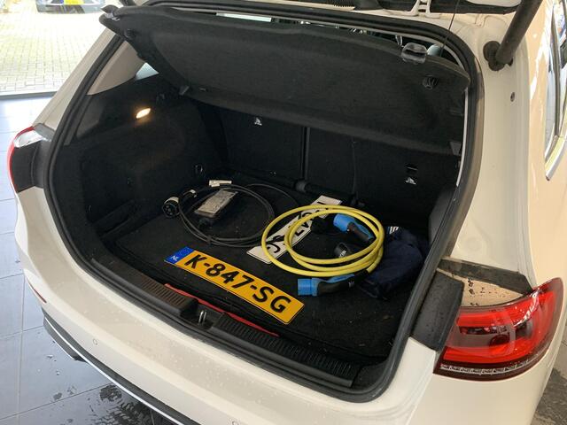 Mercedes-Benz B-KLASSE 250 e Business Solution Luxury Limited NAVIGATIE | TREKHAAK | ACHTERUITRIJCAMERA