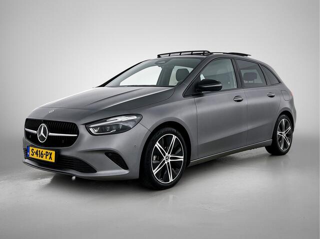 Mercedes-Benz B-KLASSE 200 Luxury-Line | Panorama schuif/kanteldak | MultiBeam Led | Night pakket | Apple CarPlay | Thermotronic Climate Control | Parkeer - en Spiegel pakket | Kleur: MANUFAKTUR mountaingrijs magno| Inclusief 24 maanden MB Certified garantie voor Europa.
