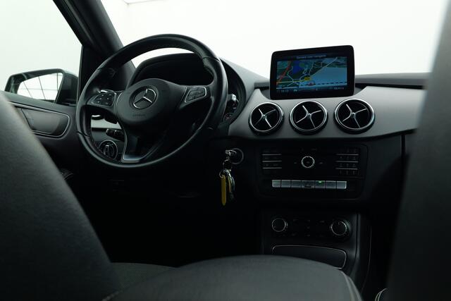Mercedes-Benz B-KLASSE 180 Ambition | Automaat | Trekhaak | Urban pakket