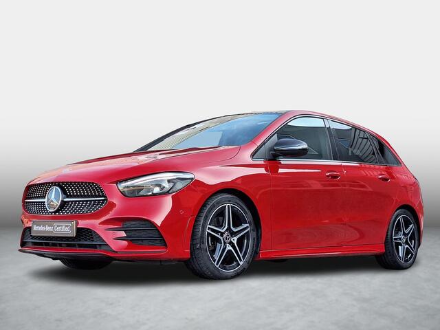 Mercedes-Benz B-KLASSE 180 AMG | Panoramadak | Achteruitrijcamera | Night pakket | Widescreen | Elektrische achterklep