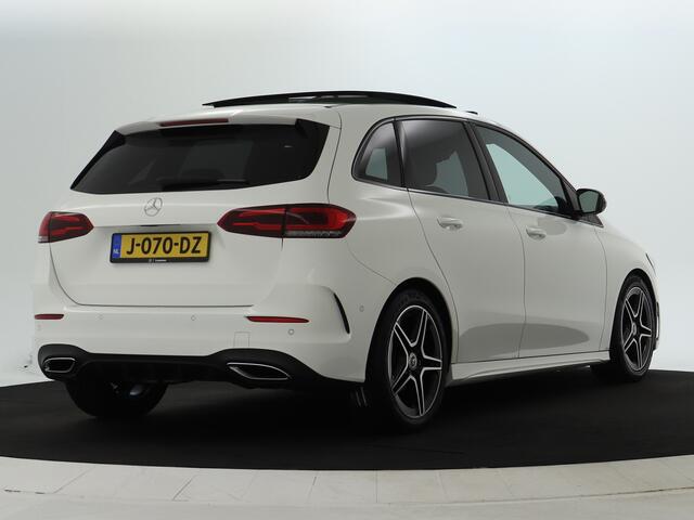 Mercedes-Benz B-KLASSE 180 Business Solution AMG | Panoramadak | Achteruitrijcamera | Nightpakket | Apple Carplay | Inclusief 24 maanden MB Certified garantie voor Europa.