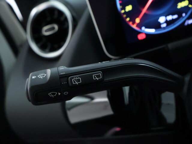 Mercedes-Benz B-KLASSE 180 Business Solution AMG | Panoramadak | Achteruitrijcamera | Nightpakket | Apple Carplay | Inclusief 24 maanden MB Certified garantie voor Europa.
