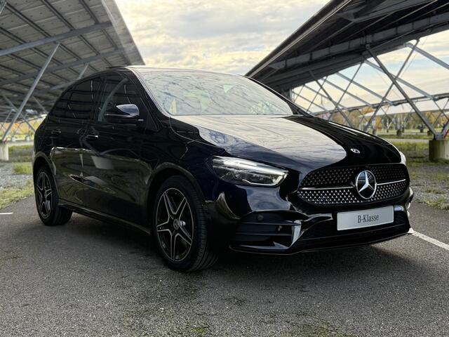 Mercedes-Benz B-KLASSE 250e Business Solution AMG | Night | Panoramaschuifdak | Premium plus pakket | Winter pakket | Trekhaak | Head-up display |