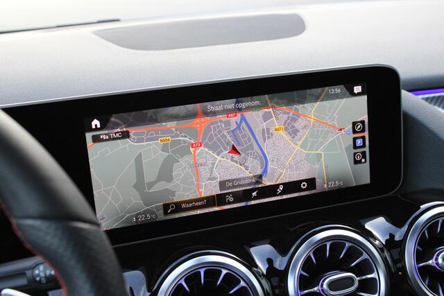 Mercedes-Benz B-KLASSE 180 AMG Pano | Camera | Keyless | Multispaak AMG | Widescreen | Sfeerverlichting | 1e Eigenaar | Dealer Onderhouden | Origineel NL