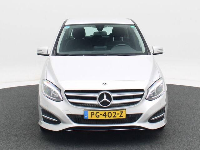 Mercedes-Benz B-KLASSE 250 Ambition Automaat 211 Pk | Camera | Keyless | LED | Navigatiesysteem | Parkeersensoren | 18 Inch | 81.928 Km
