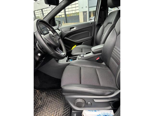Mercedes-Benz B-KLASSE 180 Ambition | 1E EIGENAAR | 12MND GARANTIE | AUTOMAAT | NAVI | AIRCO | TREKHAAK | CRUISE |