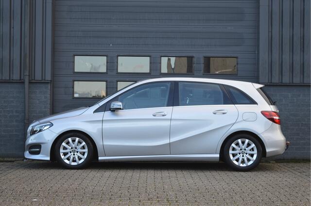 Mercedes-Benz B-KLASSE 180 Business | ORG. NL | CAMERA | TREKHAAK | LED |