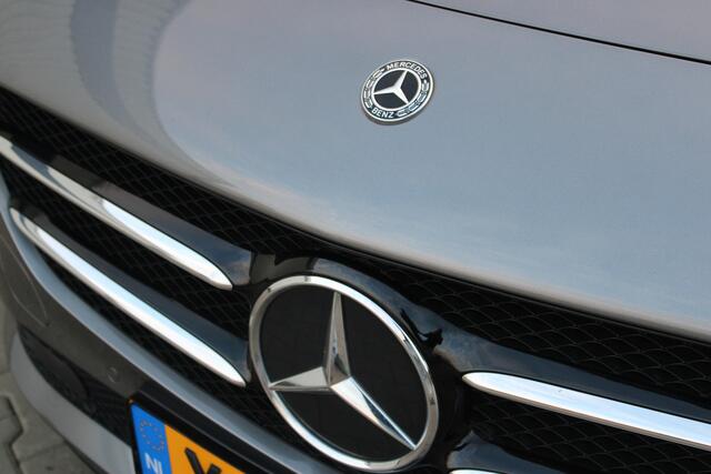 Mercedes-Benz B-KLASSE 200 Premium | Incl. 12 maanden garantie | Adaptieve cruise control | Climate control | Parkeercamera | Navigatie | Stoelverwarming | Trekhaak uitklapbaar | Elektrische kofferbakklep |