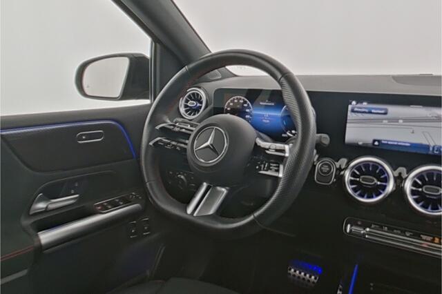 Mercedes-Benz B-KLASSE 250 e AMG Plug-In Hybride AMG Line | Night Pakket | Panorama Schuif-Kanteldak | Distronic | 360° camera | Multi beam Ledkoplampen. Inclusief 24 maanden MB Certified garantie voor Europa.