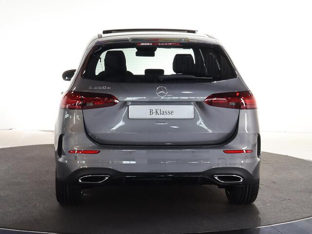 Mercedes-Benz B-KLASSE 250e Business Solution AMG | Panoramaschuifdak | Night | Premium plus pakket | Winter pakket | Trekhaak | Head-up display |