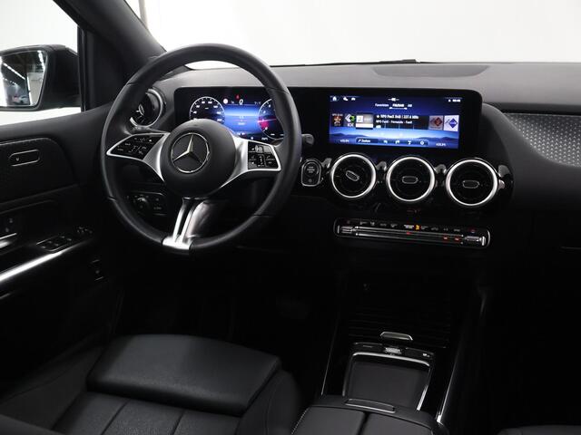 Mercedes-Benz B-KLASSE 180 Business Line | Panoramadak | Stoelverwarming | Achteruitrijcamera | Thermotronic |