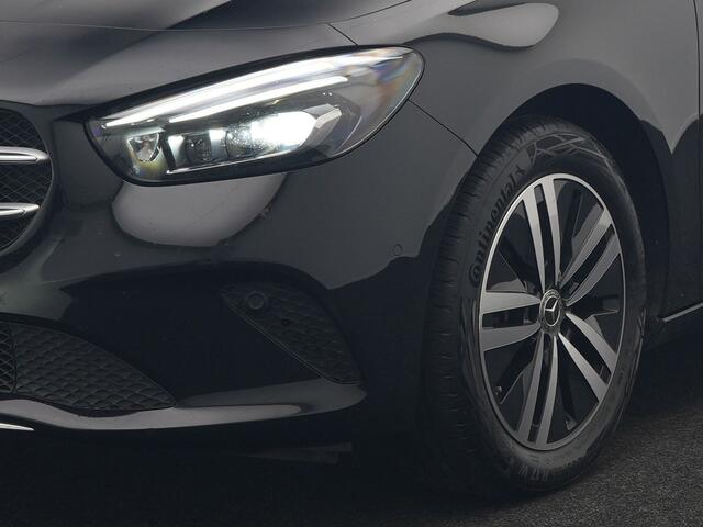 Mercedes-Benz B-KLASSE 250 e Luxury Line Plug In Hybrid 218pk Dealer O.H. PHEV | Trekhaak Af Fabriek | Adaptive | 360 Camera | Multi Beam LED | Widescreen Navi | Lederen Sportstoelen | Apple Carplay | Navigatie | DAB |