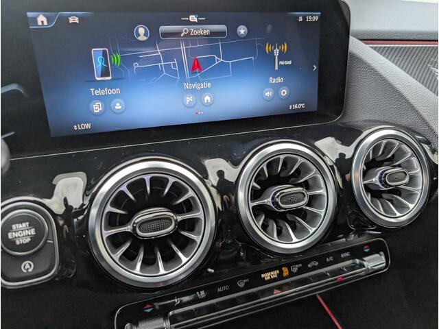 Mercedes-Benz B-KLASSE 180 AMG Line|PANO| CAMERA | STOELV