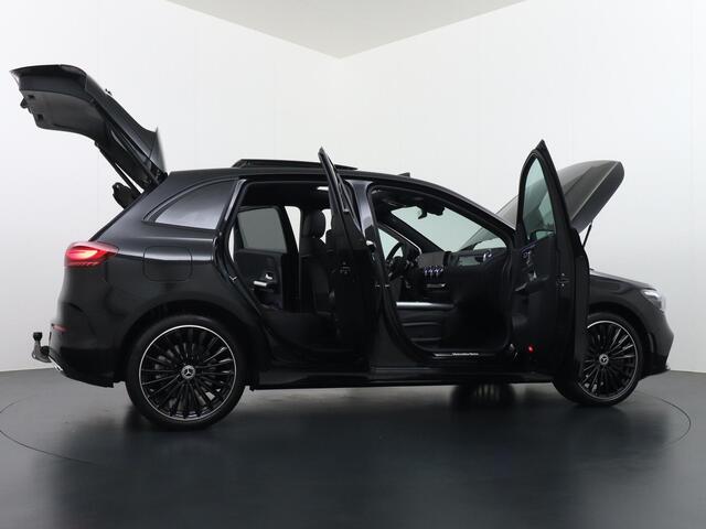 Mercedes-Benz B-KLASSE 250 e Business Solution AMG | Trekhaak Wegklapbaar | Distronic Cruise Control | Panorama - Schuifdak | Memorystoelen | Multibeam Led | Apple Carplay & Android Auto | Head-Up Display | 360° Camera