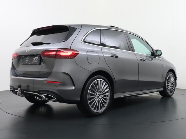 Mercedes-Benz B-KLASSE 250 e Business Solution AMG | Distronic Cruise Control | Panorama - Schuifdak | Trekhaak Wegklapbaar | Multibeam Led | Stoelverwarming Voorin | Apple Carplay & Android Auto | 360° Camera
