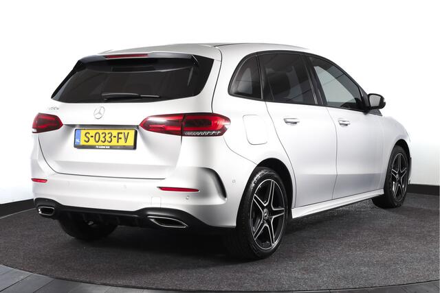 Mercedes-Benz B-KLASSE 250 e AMG Line Hybride - Automaat | Dig. Cockpit | Cruise | Stoelverw. | PDC | Camera | NAV | ECC | Elek. Klep | Afn. Trekhaak | LM 18" |