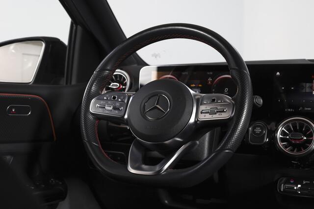 Mercedes-Benz B-KLASSE 250 e AMG Line Hybride - Automaat | Dig. Cockpit | Cruise | Stoelverw. | PDC | Camera | NAV | ECC | Elek. Klep | Afn. Trekhaak | LM 18" |