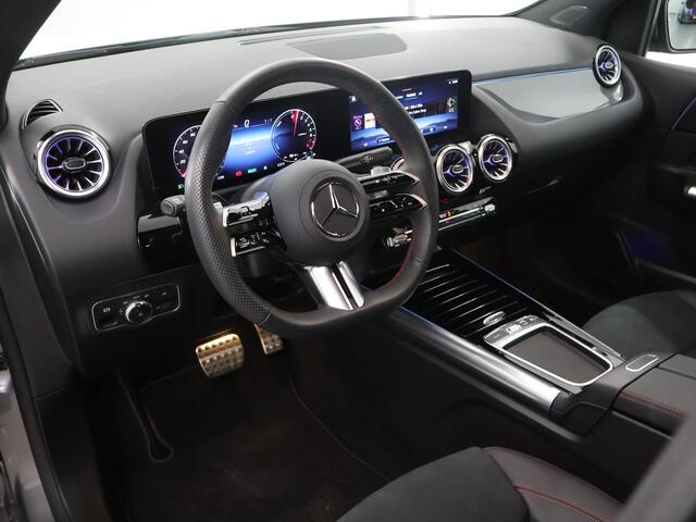 Mercedes-Benz B-KLASSE 250 e AMG Line | Panoramadak | Trekhaak | Stoelverwarming |