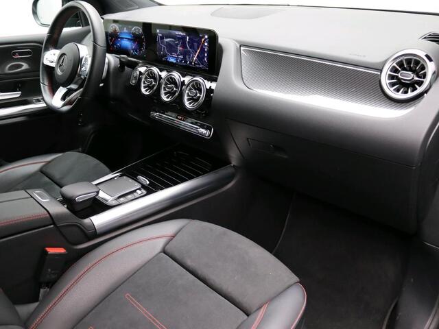 Mercedes-Benz B-KLASSE 180 Business Solution AMG AMG Line | Night Pakket | Achteruitrijcamera | Dodehoekassistent | Easy-Pack Achterklep | Inclusief 24 maanden MB Certified garantie voor Europa.