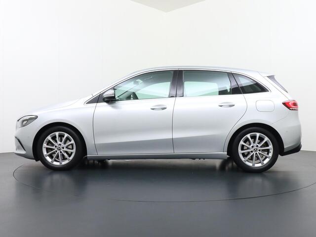 Mercedes-Benz B-KLASSE 220 4MATIC 4WD Camera Trekhaak 1800 KG!