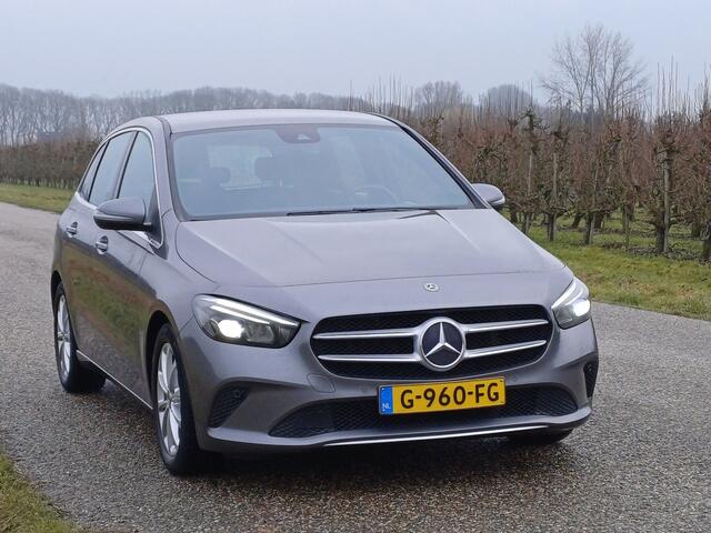 Mercedes-Benz B-KLASSE 180 Edition Premium Plus /Prachtige Auto!/Leer/Camera/Led/