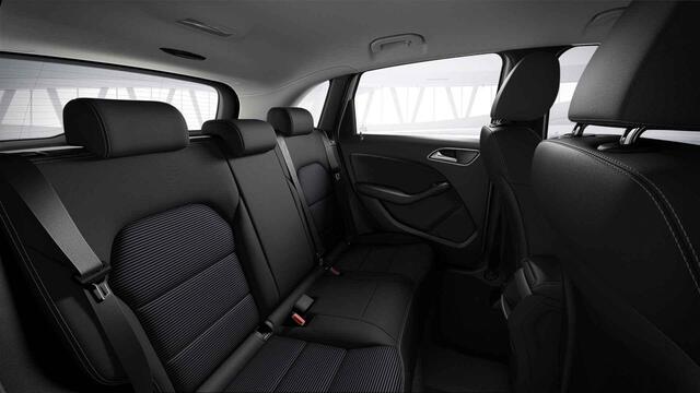 Mercedes-Benz B-KLASSE 180 Ambition | Achteruitrijcamera | Style pakket | Trekhaak |