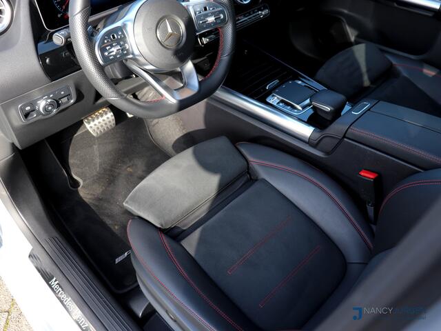 Mercedes-Benz B-KLASSE 220 Launch Edition Premium Plus | AMG | Night-Pakket | Voorstoelen Memory+Verw. | MBUX | Pano | Trekhaak | Ambiente | Multibeam LED | Sound-System | Keyless | Parkeer-Pakket | Diefstalbeveiligingspakket |