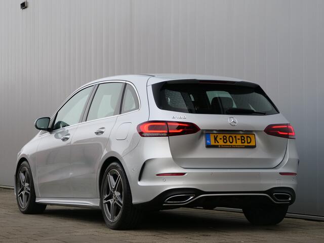 Mercedes-Benz B-KLASSE 180 Business Solution AMG 136 Pk Automaat Navigatie / DAB / Apple Carplay / Camera / Stoelverwarming / Trekhaak