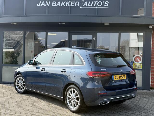Mercedes-Benz B-KLASSE 180 Launch Edition ? Camera ? Afn. Trekhaak ? Stoelverw. ? CarPlay ?