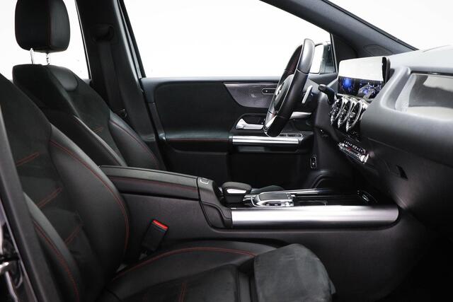 Mercedes-Benz B-KLASSE 180 Business Solution AMG | HALF LEDER | STOELVERWARMING | APPLE | CAMERA | TREKHAAK