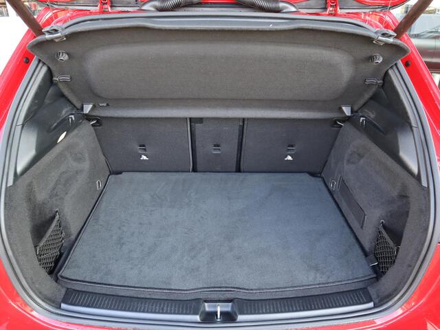 Mercedes-Benz B-KLASSE 180 Business Solution AMG