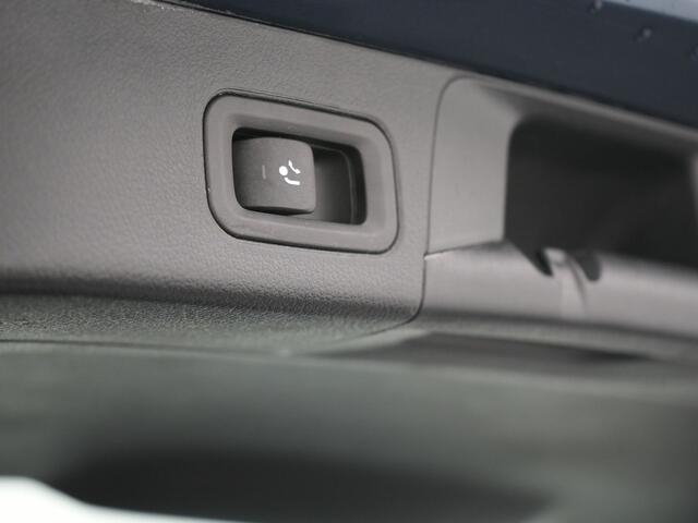 Mercedes-Benz B-KLASSE 250 e Progressive PHEV 218pk Dealer O.H. | Trekhaak Af Fabriek | Panodak | Camera | Lederen Sportstoelen Memory & Verwarmd | Apple Carplay | Keyless | Cruise Control | Navigatie | DAB | Plug In Hybrid