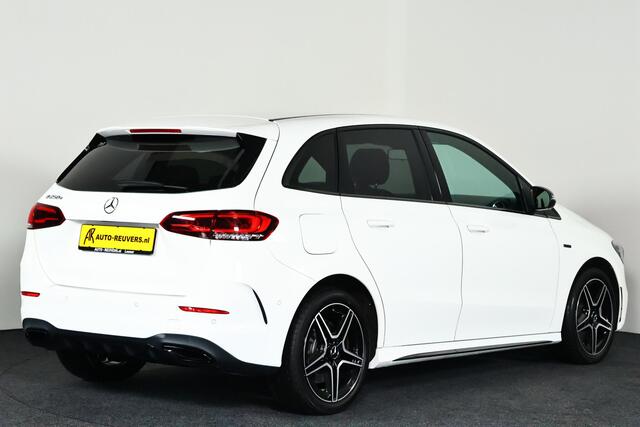 Mercedes-Benz B-KLASSE 250 e AMG Line / LED / Burmester / Navi