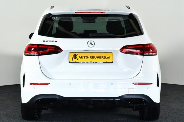 Mercedes-Benz B-KLASSE 250 e AMG Line / LED / Burmester / Navi