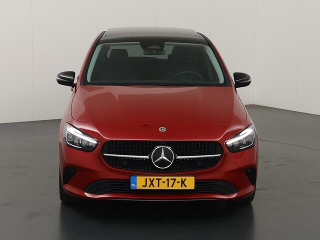 Mercedes-Benz B-KLASSE 250 e Business Solution Luxury Line | Panoramadak | Trekhaak | Night pakket | Stuurwielverwarming |