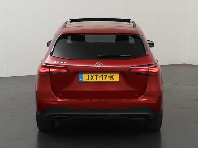 Mercedes-Benz B-KLASSE 250 e Business Solution Luxury Line | Panoramadak | Trekhaak | Night pakket | Stuurwielverwarming |